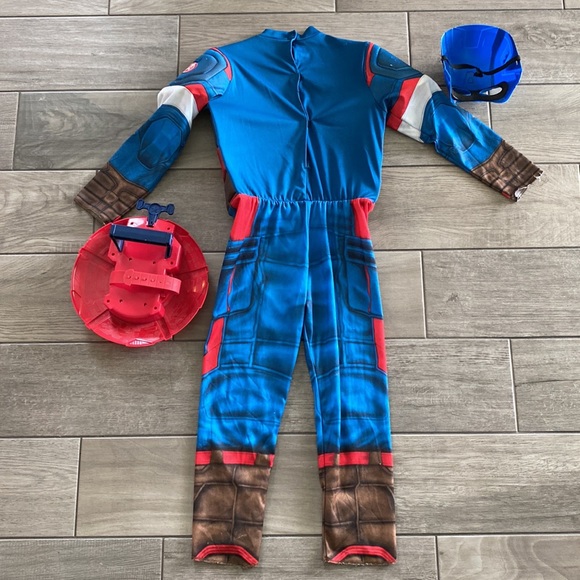 Marvel Captain America Halloween Costume - Picture 2 of 7